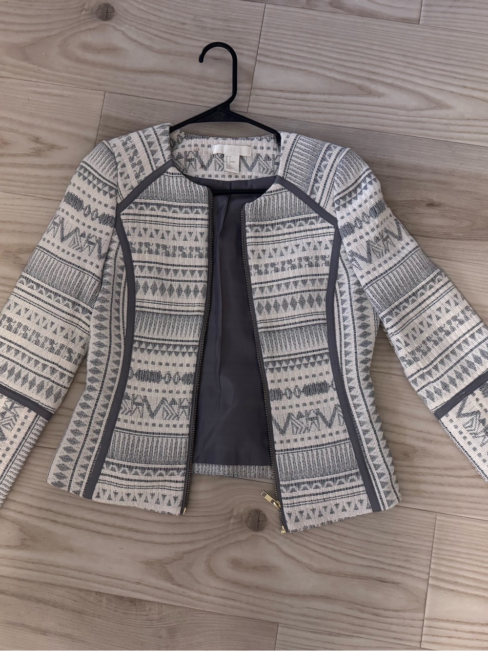 Womens Gray & White Patterned Jacket